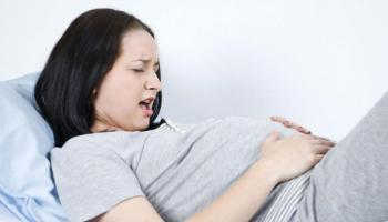 ĐAU BỤNG KHI MANG THAI CÓ SAO KHÔNG? BÁC SĨ GIẢI ĐÁP