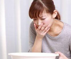 mang-thai-3-thang-dau-buon-non-nhieu-co-sao-khong