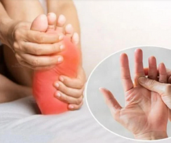 te-bi-chan-tay-sau-sinh